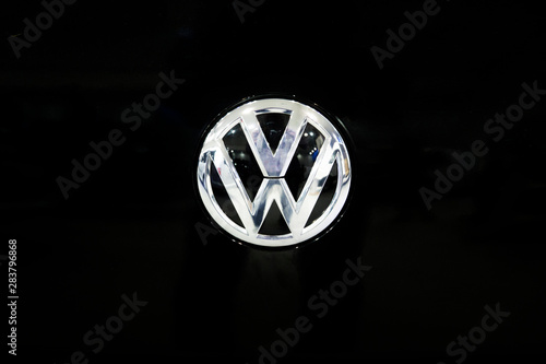 Detail of Volkswagen logo Tableau sur Toile