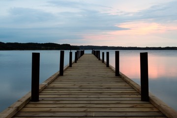  Holzsteg am Abend