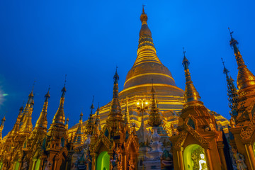 Wall Mural - Famous place in Myanmar (Shwedagon Pagoda)