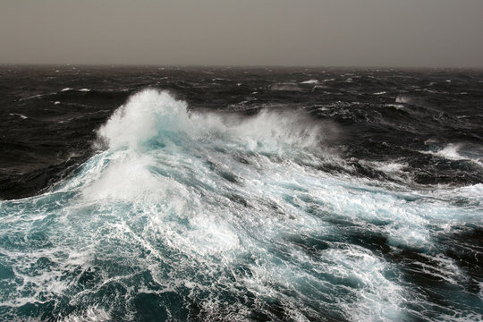 Fototapete - Sea wave in atlantic ocean during storm