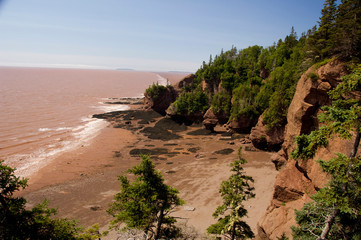 Poster - Canada, New Brunswick, Hopewell Cape, Bay of Fundy. Hopewell Rocks at low tide. Big Cove Lookout.