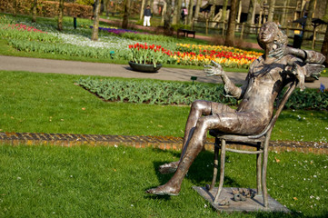 Poster - Netherlands (aka Holland), Lisse. Keukenhof Gardens, the world's largest bulb flower park with over 4.5 million tulips. Park sculptures.