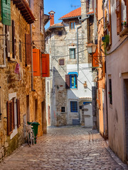 Canvas Print - Bright colors along the backstreets