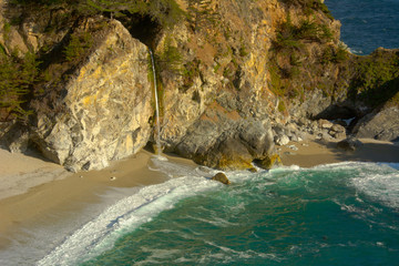 Sticker - Mcway Falls, Julia Pfeiffer Burns State Park, Big Sur, California, USA