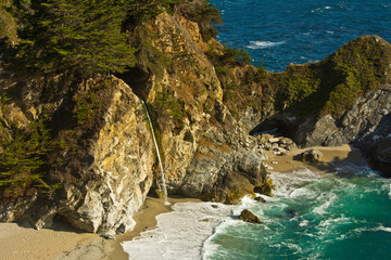 Sticker - Mcway Falls, Julia Pfeiffer Burns State Park, Big Sur, California, USA