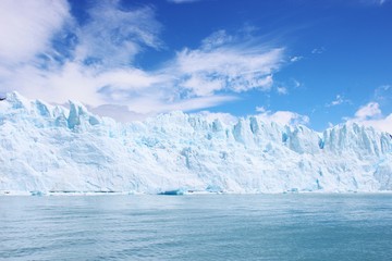 Wall Mural - Beautiful shot of icebergs in glacier Perito Moreno, in Patagonia, Argentina