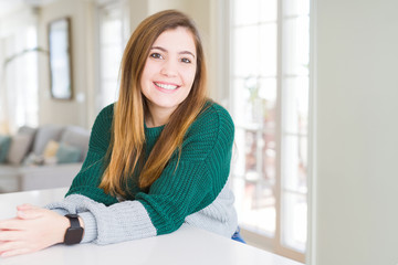 Canvas Print - Beautiful young woman smiling confident to the camera