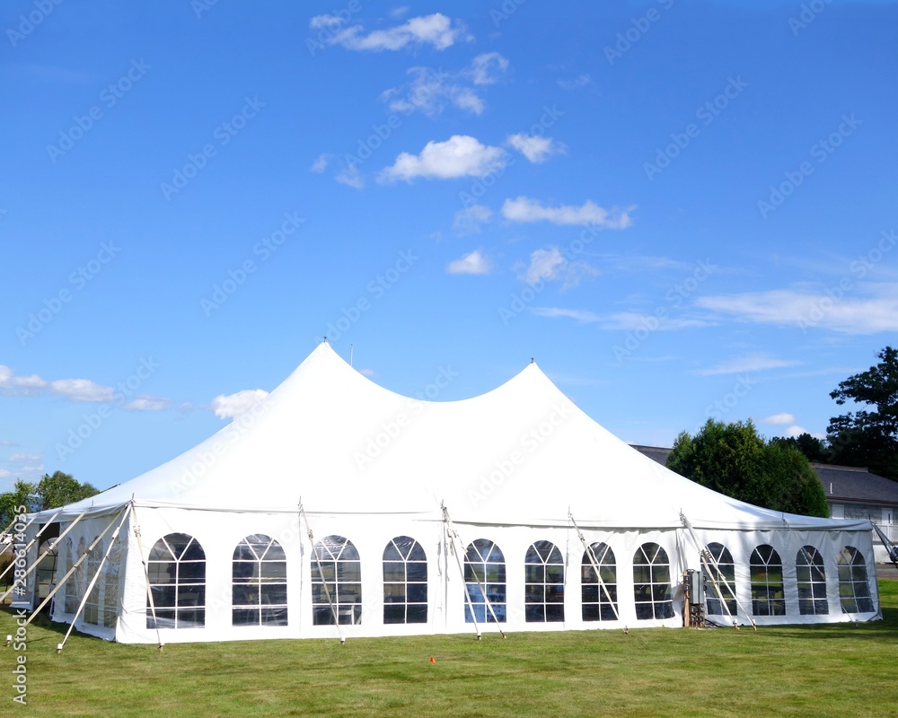 a white large events or entertainment tent - obrazy, fototapety, plakaty 