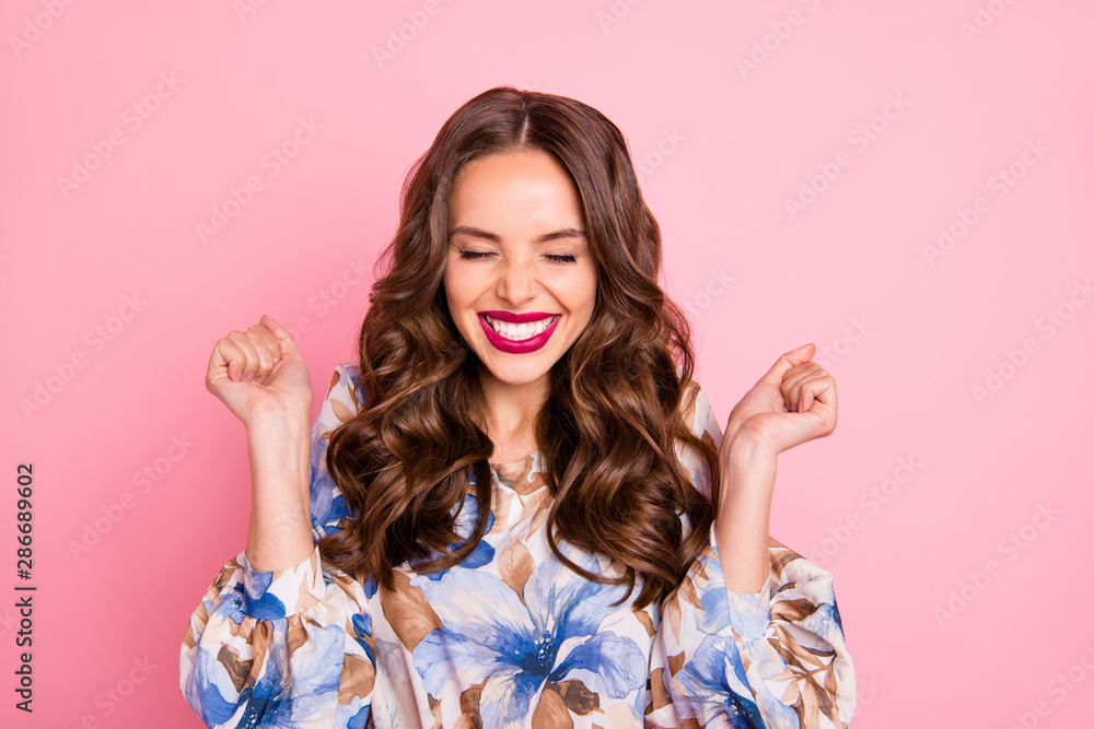 Close-up portrait of her she nice-looking attractive lovely shine lovable fascinating winsome cheerful cheery glad wavy-haired lady delight expression isolated over pink pastel background - obrazy, fototapety, plakaty 