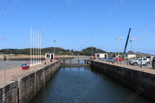 Fotomural Port de plaisance dans la ville de Paimpol - Département des Côtes d'Armor - Bre