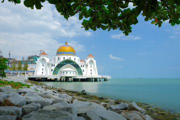 Wall Mural - Malacca Straits Mosque (Masjid Selat Melaka), Malacca, Malaysia