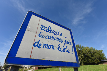 Sticker - ecole vitesse ralentir securité danger ecolier enfant signalisation