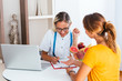 © Graphicroyalty - Professional nutritionist meeting a patient in the office and healthy fruits with tape measure, healthy eating and diet concept