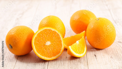 Fototapeta pomarańcza  grupa-pomaranczy-i-plastry