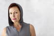 © Freepik - Beautiful senior woman with hoodie on