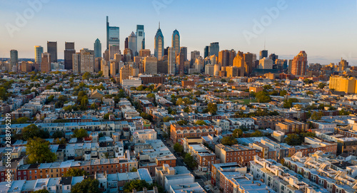Fotografía The Sun is Setting on the South Side of Downtown Philadelphia Pennslyvania