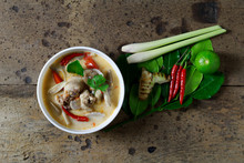 Spicy Chicken Soup (Tom Yam Kai Naam Kon)