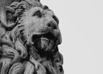 statue of lion