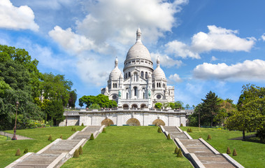 Wall Mural - Basilica of Sacre Coeur (Sacred Heart) on Montmartre hill, Paris, France