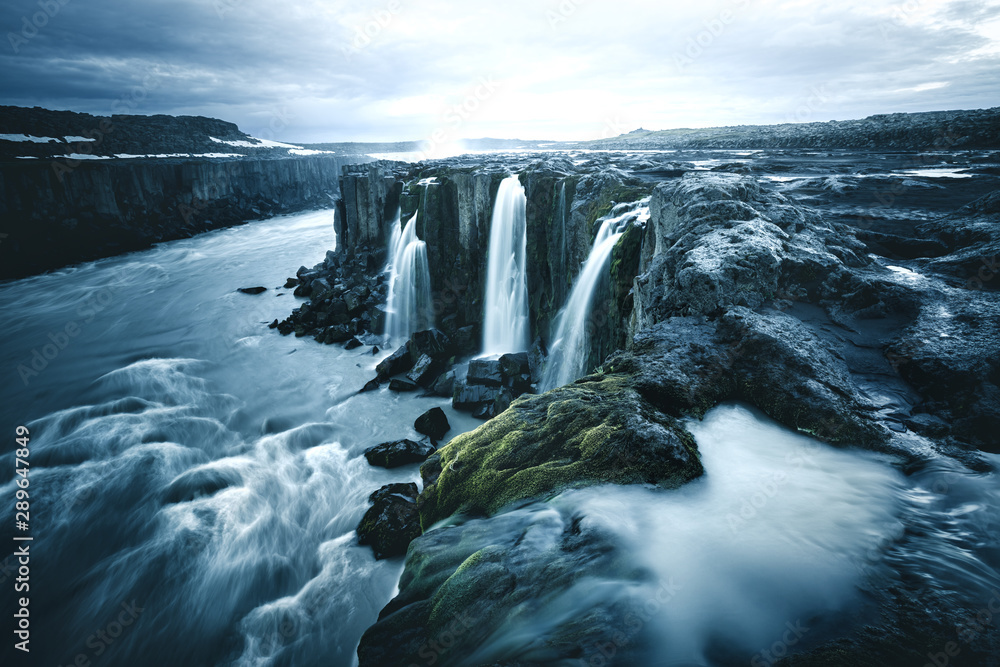 Image of famous Selfoss cascade. Location place Vatnajokull National Park, Iceland, Europe. - obrazy, fototapety, plakaty 
