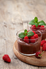 Poster - chocolate mousse with raspberries