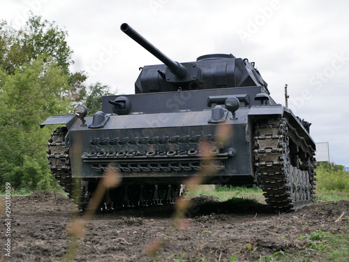 Fotomural German medium tank of the Second World war in working order