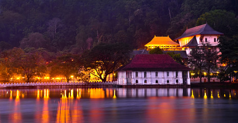 Wall Mural - Temple of the Sacred Tooth Relic