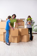 © Elnur - Young family moving to new flat