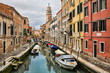idyllischer kanal in venedig, italien