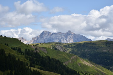 Dolomiten, Italien, Sommer, Tofana, Tofane, Settsass, Cherz, Col di Lana, Pralongia, Belluno, Venetien, Passstraße, Straße, bergstraße, Gebirgsstock, Fels,Struktur, Wolken, Pordoi, Pordoijoch, Kletter