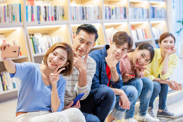 Wall Mural - Asian friends take selfie