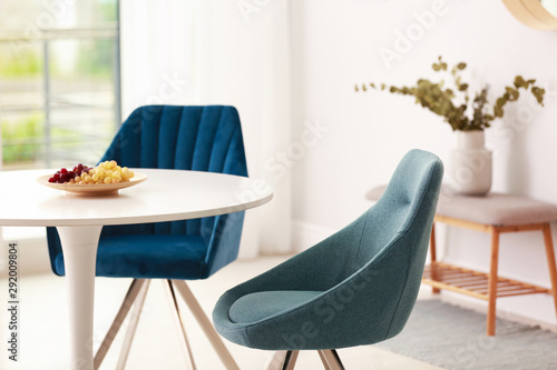 Modern Dining Room Interior With Table And Chairs Kaufen