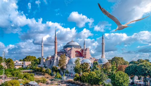 Fotomural Sunny day architecture and Hagia Sophia Museum, in Eminonu, istanbul, Turkey