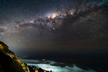 Wall Mural - a view of the milky way from the southern hemisphere an amazing night sky view above pacific ocean s