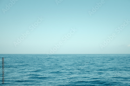 Cuadros en Lienzo seascape, ocean horizon and blue sky