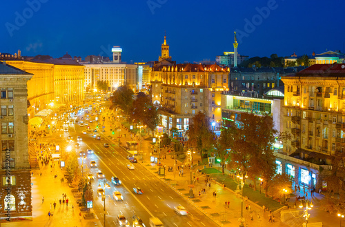 Kyiv Khreshatyk street twil...
