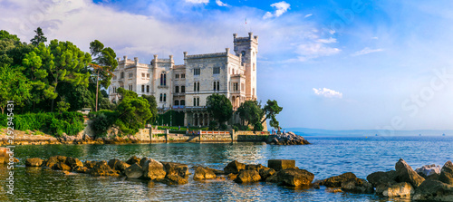 Fotomural Beautiful romantic castles of Italy - elegant Miramare in Trieste