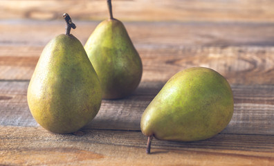 Canvas Print - Pears on the wooden background