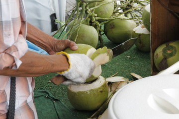 The delicious coconut business is a hot-selling item in the summer.