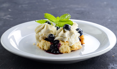 Canvas Print - Close up of lemon pie bite ready to serve.