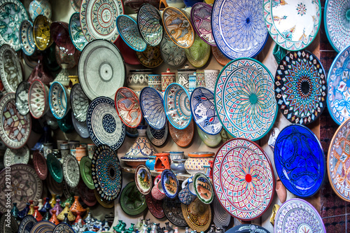 Fotomural Moroccan ceramics on the market in medina of Marrakech.