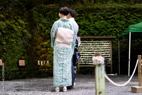 立ち姿が美しい日本和服 女性 和装 着物 Japaese Woman Buy This Stock Photo And Explore Similar Images At Adobe Stock Adobe Stock