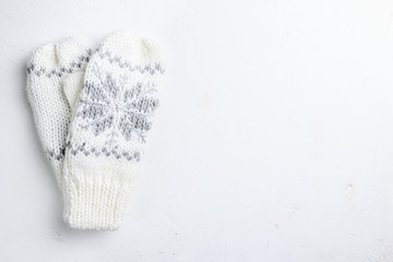 Christmas mittens knitted with jackard