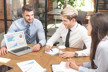 Discussion about finances at a business meeting