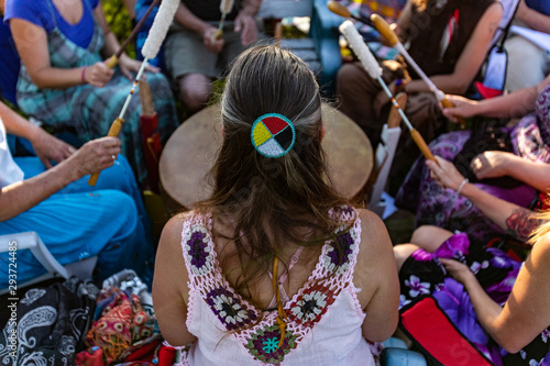 Cuadros en Lienzo Sacred drums during spiritual singing