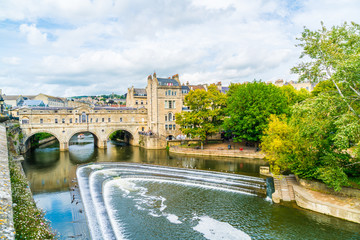 BATH, ENGLAND - AUG 30, 2019:View of the Pulteney Bridge River Avon in Bath, England