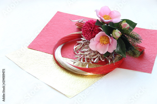 正月飾り 水引リース 赤 金色 と椿の花束 Stock Photo Adobe Stock
