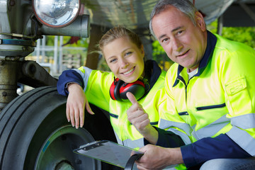 aircrat technicians doing checks and posing