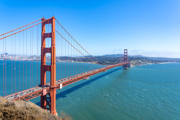 Wall Mural - Beautiful view of the famous Golden Gate Bridge in San Francisco.