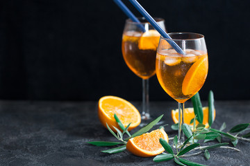 Canvas Print - Italian aperitif - aperol spritz with oranges